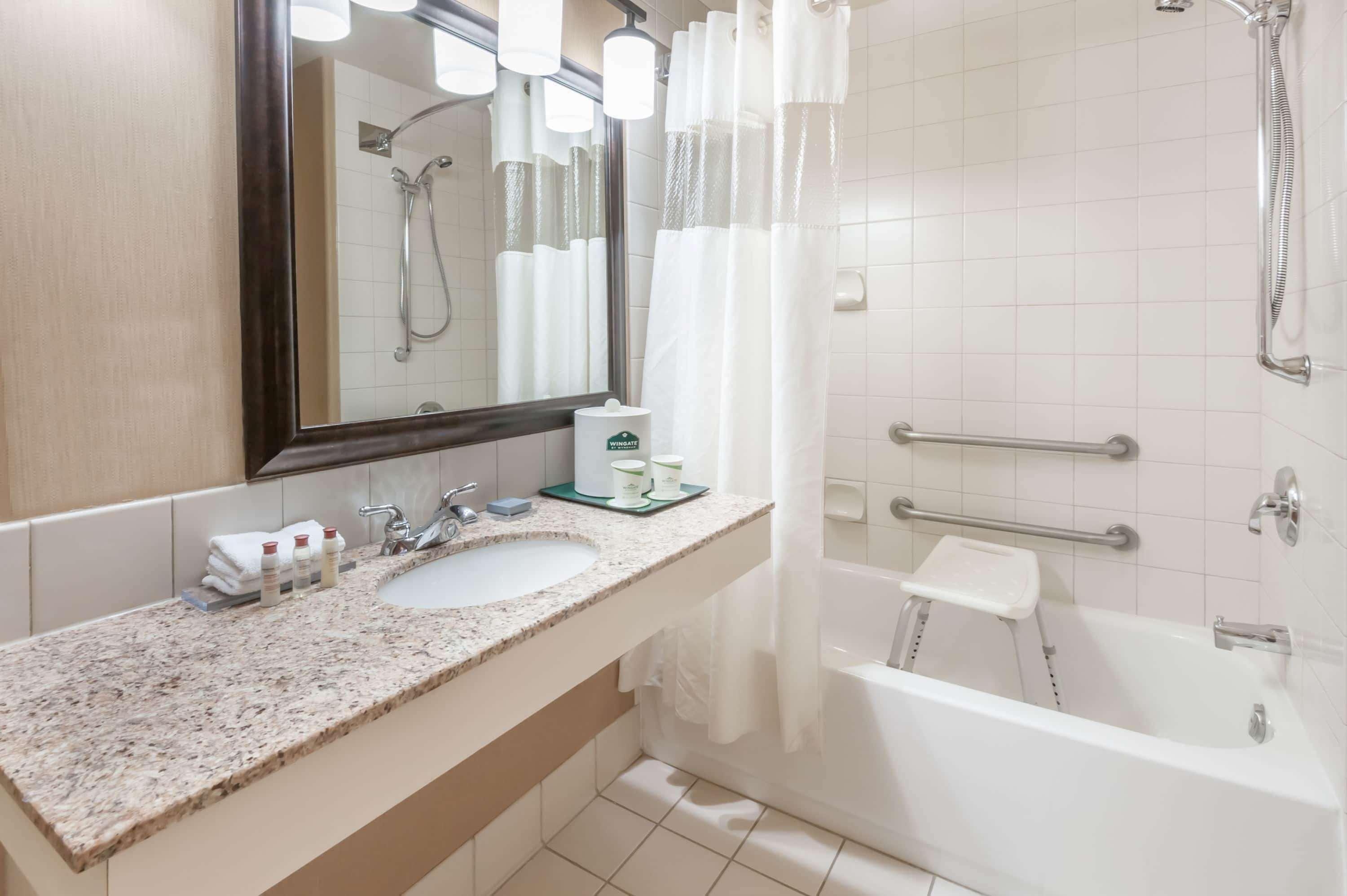 Hotel Wingate By Wyndham - Edmonton West Esterno foto